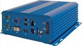 Bild 2: Der lüfterlose Box-PC »DSM EN-A3« mit Gehäuseabmessungen von 200 mm x 200 mm x 51 mm enthält einen Atom-Prozessor E3800 