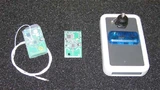 Bild 4. Bald auf dem Markt: Neue Logger-Typen (links vergossen, in der Mitte offen) senden im 868-MHz-ISM-Band unterschiedliche Messwerte in kurzen Datenpaketen. Rechts ein MSR385EM (mit Empfangsmodul).  
