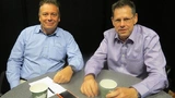 ARMs CTO Mike Muller (rechts) im Gespräch mit Elektronik-Redakteur Frank Riemenschneider.
