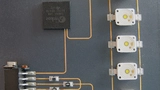 Bild 4: Eine bestückte Platte aus LDS-LCP-Kunststoff diente bei den Untersuchungen bei Zollner Elektronik als Experimentalträger für die LED-Schaltung 