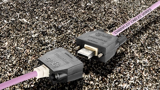 Schutzeinhausung Conprotect von Igus für USB-Steckverbinder