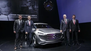 Prof. Dr. h.c. Gorden Wagener, Leiter Design Daimler AG; Prof. Dr. Thomas Weber, Mitglied des Vorstands der Daimler AG, verantwortlich für Konzernforschung & Mercedes-Benz Cars Entwicklung; Hubertus Troska, Mitglied des Vorstands der Daimler AG, Vors