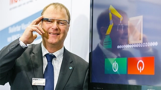 Markus Stadelhofer von Progea mit Google Glass