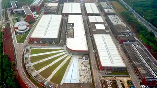 Die Gesamtfläche des Komplexes beträgt 25.000 m2