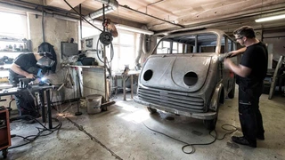 In aufwändiger Restauration wurde der DKW Elektro-Wagen wieder in seinen Originalzustand versetzt.