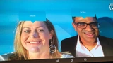 In diesem Beispiel wird nicht nur erkannt, dass Personen auf dem Bild sind, sondern sie werden sogar erkannt.