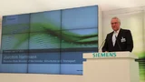 Joachim Herrmann, Bayerischer Staatsminister des Innern, für Bau und Verkehr bei der Eröffnung des neuen Standorts der Siemens BU eCar Powertrain Systems.