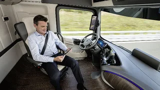 Dr. Wolfgang Bernhard hat Vertrauen in die Technik.
