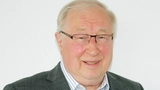 Horst Dassau, Alutronic  »Als Nischendistributor haben wir im Haifischbecken einen guten Platz gefunden.  Nur wenn wir Fett anfressen, werden wir als Futter interessant. Wir verstehen uns als  Spezialdistributor mit einem klar definierten Portfolio.«