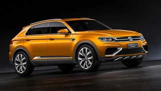 VW stellt die zweite Generation des Tiguan vor. Die wird rund 80 Kilogramm leichter. Highlight sind die Assistenzsysteme. Das Navi nutzt Daten in Verkehrsechtzeit, dazu ist der Tiguan online und arbeitet mit Apps von Smartphones unabhängig ihres Betr