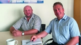 Erich Brockard, Director Application bei EBV, mit Elektronik-Redakteur Frank Riemenschneider.