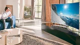 Fernsehgeräte mit großen Bildschirmen werden mehr und mehr mit gekrümmten OLED- oder LC-Displays ausgestattet