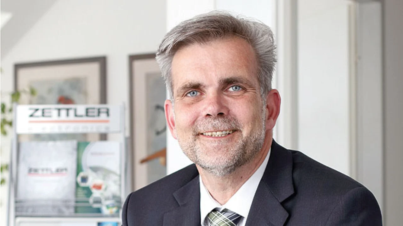 . Stefan Schlosser, Managing Director bei Zettler Elec­tronics, verweist darauf, dass der Zettler-Kunde nicht nur hochwertige Relais, sondern auch kompetente Beratung während der Design-in-Phase zu schätzen weiß