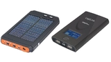 Mit Power Banks lässt sich ein Raspberry Pi mobil betreiben. Idealerweise schafft es die Solarzelle einer geeigneten Power Bank, die Akkus nachzuladen, um somit einen autarken, kontinuierlichen Betrieb zu ermöglichen. 
