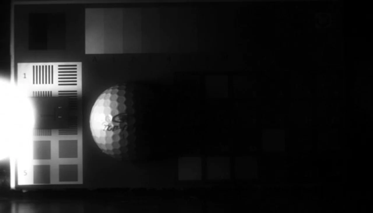 Übersteuerung des CCD tritt bei Interline-Transfer Technik nicht auf - Kontraste im Schattenbereich sind aber unkenntlich Übersteuerung des CCD tritt bei Interline-Transfer Technik nicht auf - Kontraste im Schattenbereich sind aber unkenntlich