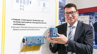 Burkhard Balz von Eaton mit E/A-System XN300
