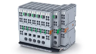 Der elektronische Einkanal-Schutzschalter EasyB von Block Transformatoren sichert Stromkreise mit 24 V(DC) zuverlässig ab. Bis zu 40 Kanäle können modular aneinander gereiht werden. Integrierte Kontakte, die durch das Aneinanderreihen der Module verb