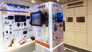 Avnet Memec - Silica zeigte als Sponsor des Colani-Trucks ein System zum sicheren Video-Streaming, das auf der Tibidabo-Plattform auf Basis eines i.MX 6Quad ARM Cortex-A9-Prozessor von NXP basiert. 