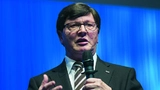 Laut Prof. Dr. Volker Saile vom KIT ermöglichen die Fortschritte der Miniaturisierung die Integration vieler Einzelkomponenten und neuer Materialien zu immer kleineren, komplexeren Systemen mit immer mehr Funktionen.