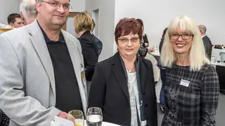 10. MEDIA SUMMIT