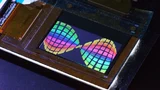 Ein auf OTFT basierendes LCD, wie das von FlexEnable hergestellte OLCD, ist dünner und leichter als sein Pendant aus Glas.