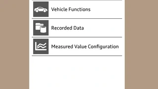 Mit der Car Asyst App kann der Nutzer sich beispielsweise die Steuergeräte- und Fahrzeugfunktionen anschauen.