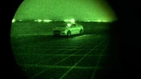 LiDAR-Strahlen umgeben das Fahrzeug in Form eines Gitters. 