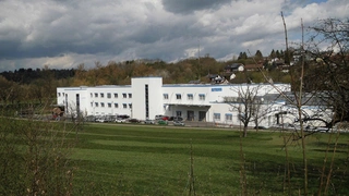 Standort des Lager- und Logistikzentrums ist Eisingen in Baden-Württemberg, nur wenige Kilometer vom Headquarter in Pforzheim entfernt.