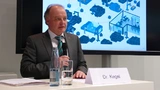 Obwohl Aussteller und Besucher für den Obama-Marketing-Effekt einige Widrigkeiten in Kauf nehmen mussten, gab sich Dr. Gunther Kegel, Vorstandsvorsitzender des ZVEI-Fachverbands Automation, fast schon euphorisch: »Der Obama-Besuch war medial ein voll