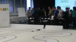 Diese Kurve hatte es in sich, denn für viele Teams war bereits direkt nach der ersten Kurve nach dem Start Schluss.