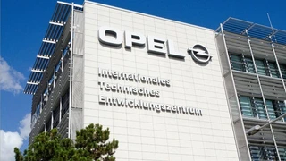 Opel gerät derzeit immer tiefer in die Dieselabgas-Affäre. Für den Autobauer würden 0,8 Prozent der Befragten arbeiten wollen. Platz 75.