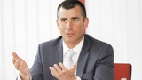 Florian Schrott: Huber+Suhner: »Wir hatten schon lange keine Allokation mehr. Viele Kunden gewöhnen sich daran, dass Produkte innerhalb der normalen Leadtime verfügbar sind.«