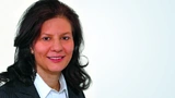 Dr. Bettina Enderle betreibt eine Kanzlei für Umweltrecht in Frankfurt am Main (www.enderle-umwelt.de). Sie weist ausdrücklich darauf hin, dass auch deutsche Unternehmen über ihre Lieferbeziehungen und vertraglichen Auflagen mit den umfangreichen Rüc