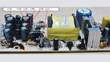 Bild 4: Nach vier Monaten kamen Netzteile mit geschwollenen Elkos zurück. C11 ist bereits explodiert; C15 ist ein 1000-µF-Elko, hat aber nur noch 4 µF Kapazität und einen ESR von 5 Ω statt etwa 20 mΩ. 