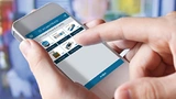 An verschiedenen Kontrollpunkten entlang der Vertriebskette werden Stichproben mit einem handelsüblichen Smartphone oder einem Tablet genommen, indem das Produkt fotografiert wird. 