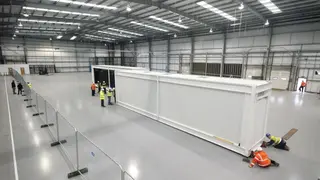 Das Rechenzentrum wird für den Transport vorbereitet.