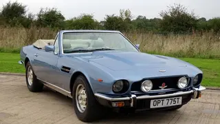 Aston Martin V8 Volante