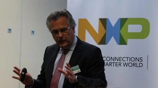 "Sind selbstfahrende Autos Evolution oder Revolution? Das hängt auch vom Geschäftsmodell ab": Kurt Sievers, Executive Vice President und General Manager, Business Unit Automotive bei NXP.