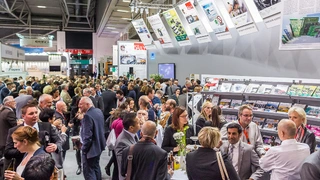 Impressionen vom Standfest der WEKA FACHMEDIEN auf der electronica 2016