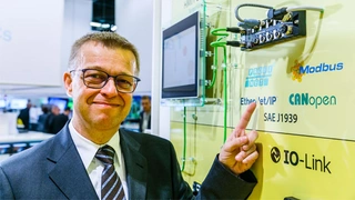 Oliver Merget von Turck mit Kompakt-PLC