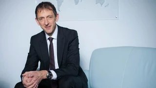 Ralph Engel, eks Engel