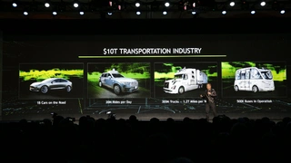 Huang hat sich zum Ziel gesetzt, mit künstlicher Intelligenz (AI) den 10 Billionen Dollar schweren Fahrzeugmarkt neu zu erfinden. Deep-Learning basiertes AI soll das Fahren sicherer, persönlicher und angenehmer machen.