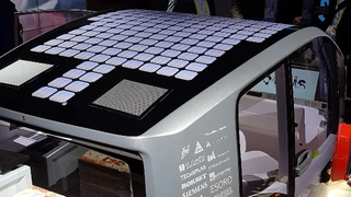 In das Dach des Rinspeed Oasis sind Solarzellen verbaut, die die Batterien des Elektrofahrzeugs aufladen.
