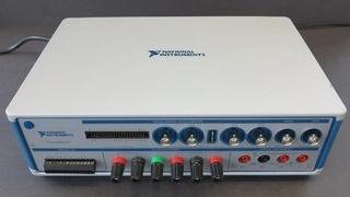 Das kompakte Elektroniklabor VirtualBench.