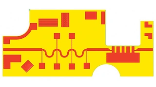 Das mit dem ProtoLaser R hergestellte Muster enthält feine Linien im 45°-Winkel, ferner Rundungen und extrem feine Spalte.