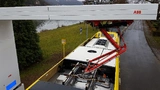 OppCharge-Ladestation läd Elektro-Hybrid-Buss