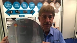 Phill LoPresti, CEO von Everspin, mit einem 300-mm-Wafer, auf dem sich 1GBit-ST-MRAMs befinden. Die Roadmap zu höheren Speichersichten steht bereits.