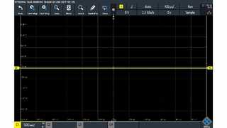 Das Augenmerk beim Desktoplayout liegt auf der Signaldarstellung, Applikationen und Funktionen leben auf dem Desktoprand. Am linken oberen Rand können individuell Applikationen gesetzt werden. 