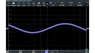 Zur Abschätzung der mit 10-Bit-Quantisierung möglichen Auflösung wird ein (1 mV/1 kHz)-Sinussignal angelegt und per Autoset aufgelöst. 