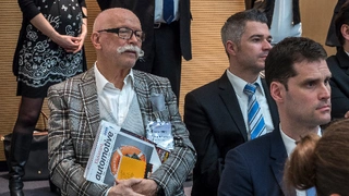 Media Summit zum Thema „Hilfe, mein Kunde ist ein Neandertaler. – Märkte ändern sich, Menschen nicht!“ auf der embedded world 2017.